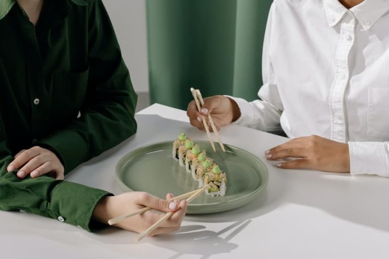 How To Hold Chopsticks For Rice